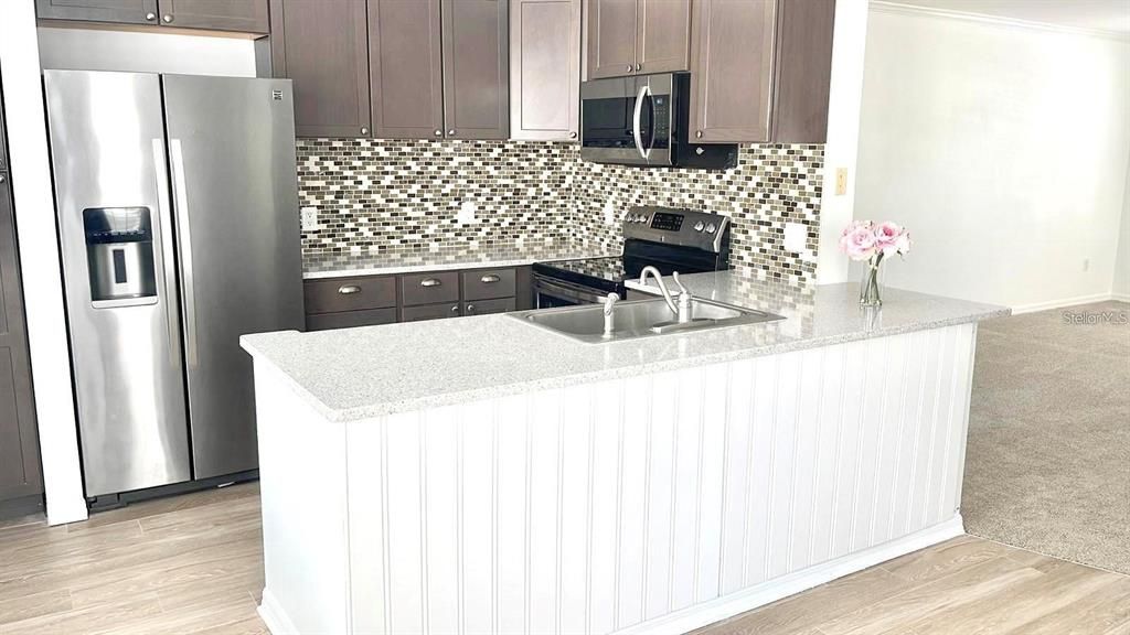 For Sale: $495,000 (3 beds, 2 baths, 1465 Square Feet)