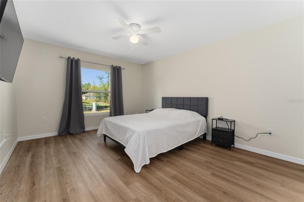 В аренду: $1,950 (3 спален, 2 ванн, 1380 Квадратных фут)