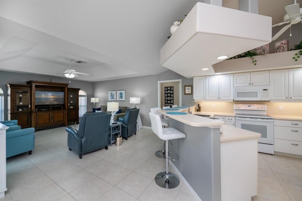 待售: $465,000 (3 贝兹, 2 浴室, 2242 平方英尺)