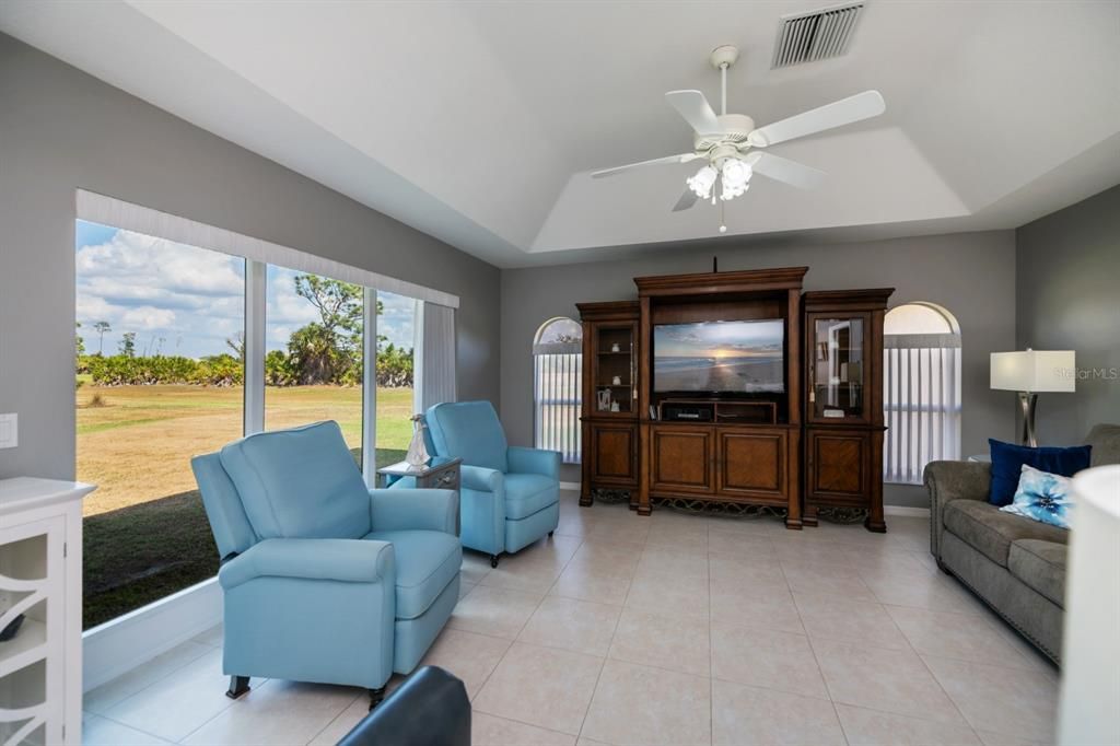 待售: $465,000 (3 贝兹, 2 浴室, 2242 平方英尺)