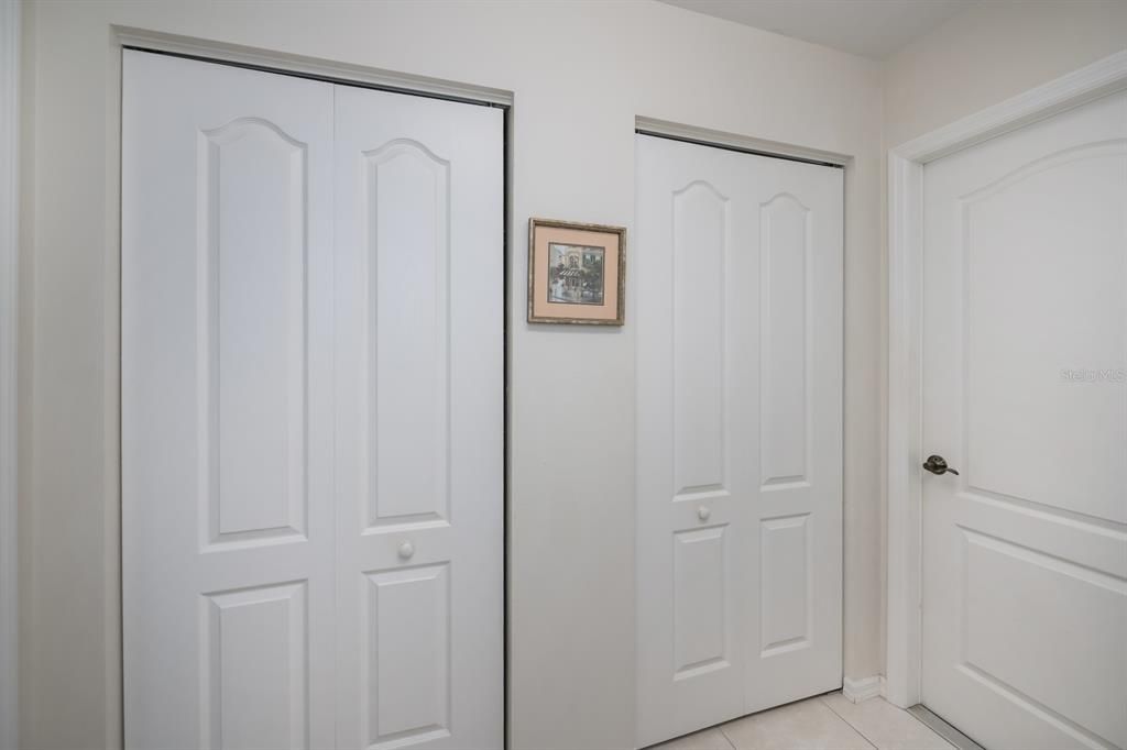 待售: $465,000 (3 贝兹, 2 浴室, 2242 平方英尺)