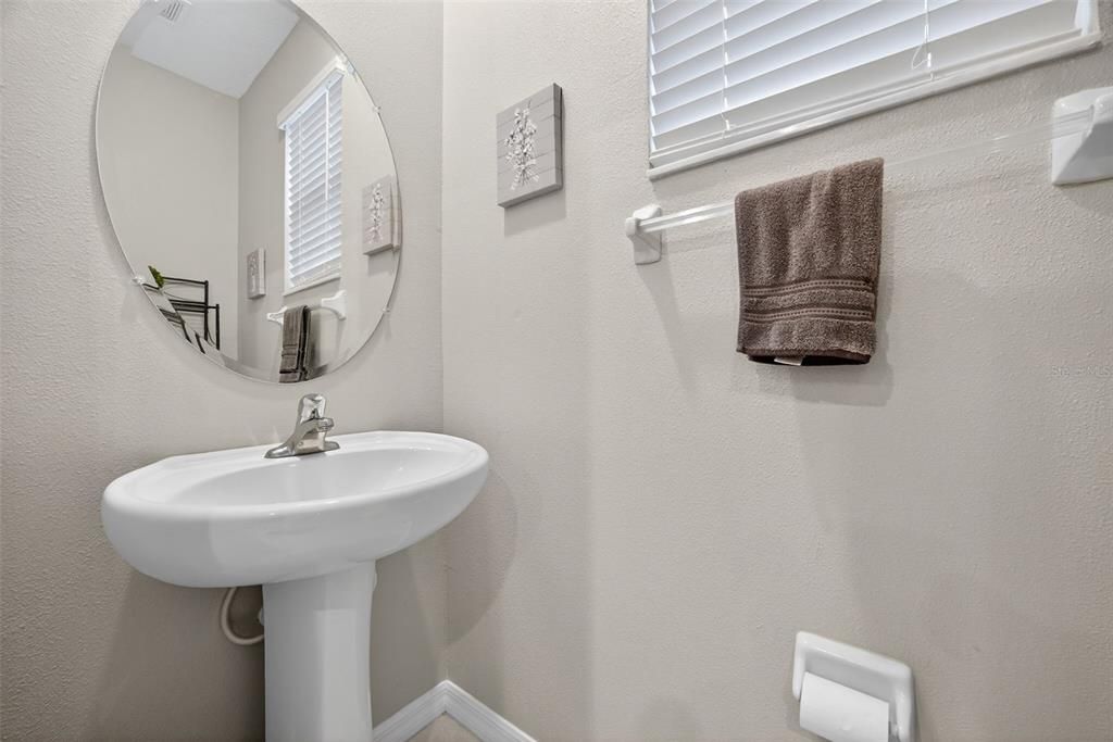 На продажу: $325,000 (3 спален, 2 ванн, 1807 Квадратных фут)