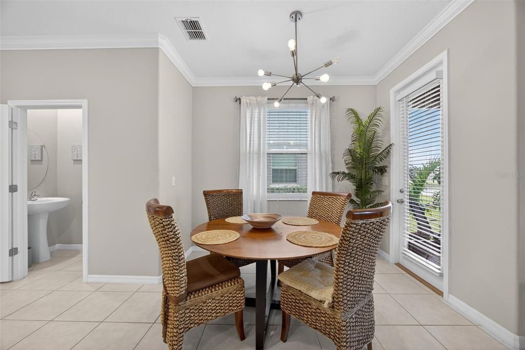 На продажу: $325,000 (3 спален, 2 ванн, 1807 Квадратных фут)