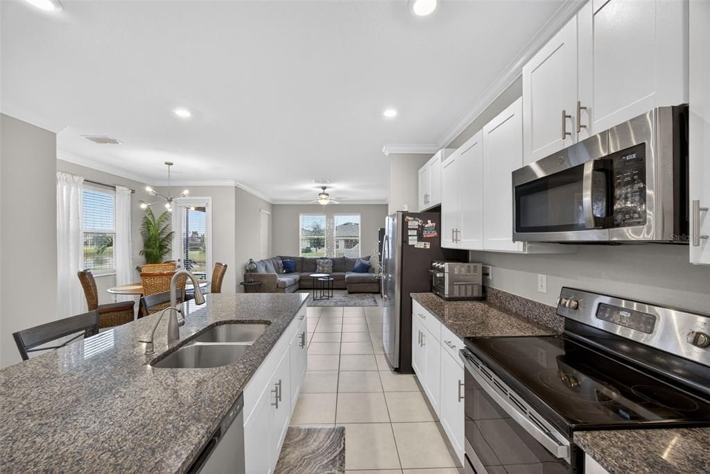 На продажу: $325,000 (3 спален, 2 ванн, 1807 Квадратных фут)