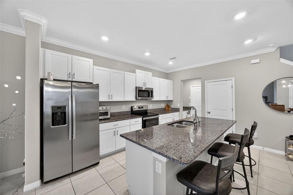 На продажу: $325,000 (3 спален, 2 ванн, 1807 Квадратных фут)