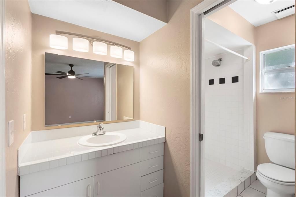 En Venta: $265,000 (2 camas, 2 baños, 1428 Pies cuadrados)