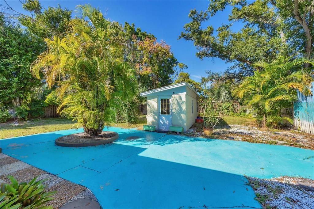 For Sale: $314,900 (2 beds, 1 baths, 1239 Square Feet)