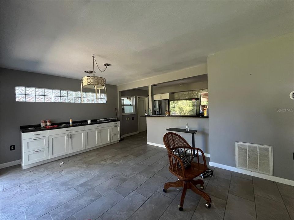 На продажу: $250,000 (3 спален, 2 ванн, 1465 Квадратных фут)