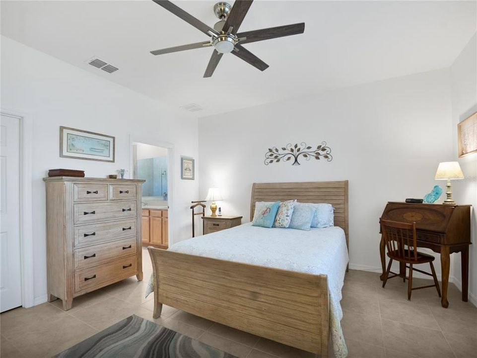 For Sale: $216,612 (2 beds, 2 baths, 1226 Square Feet)