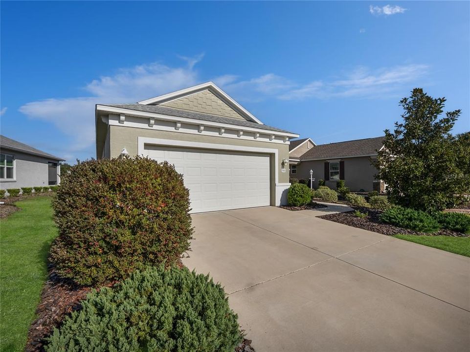 For Sale: $216,612 (2 beds, 2 baths, 1226 Square Feet)