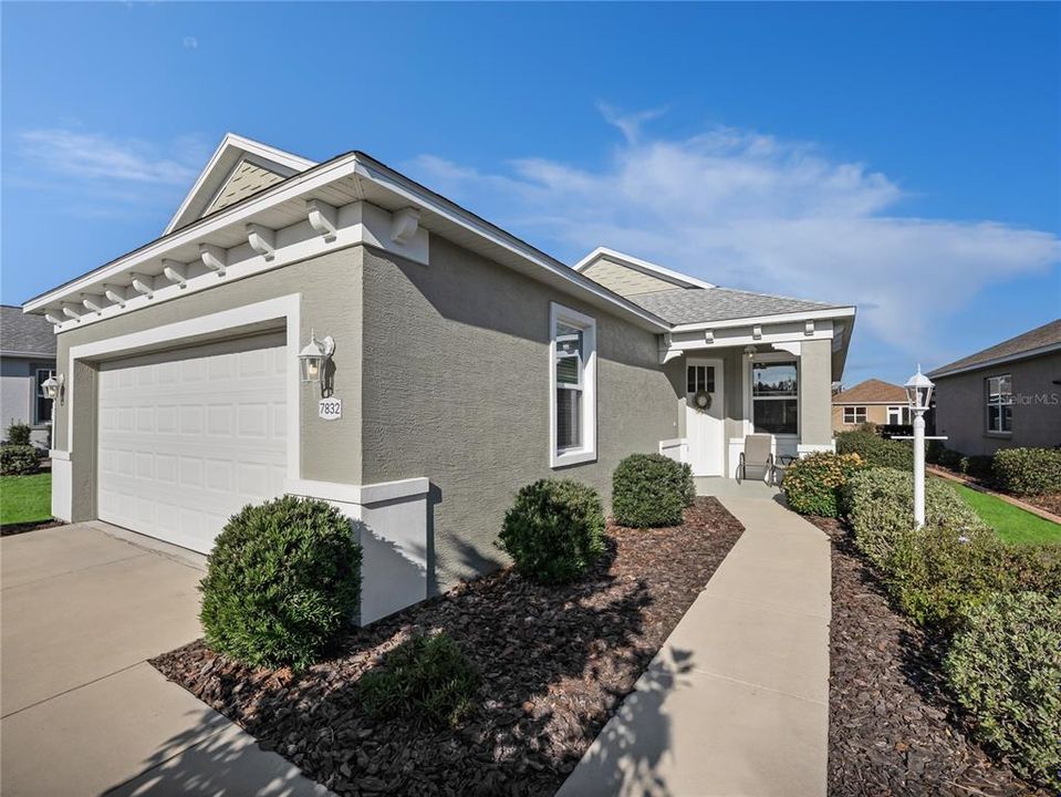 For Sale: $216,612 (2 beds, 2 baths, 1226 Square Feet)