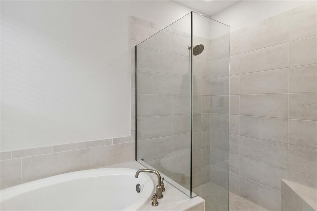 For Sale: $695,000 (4 beds, 3 baths, 2624 Square Feet)