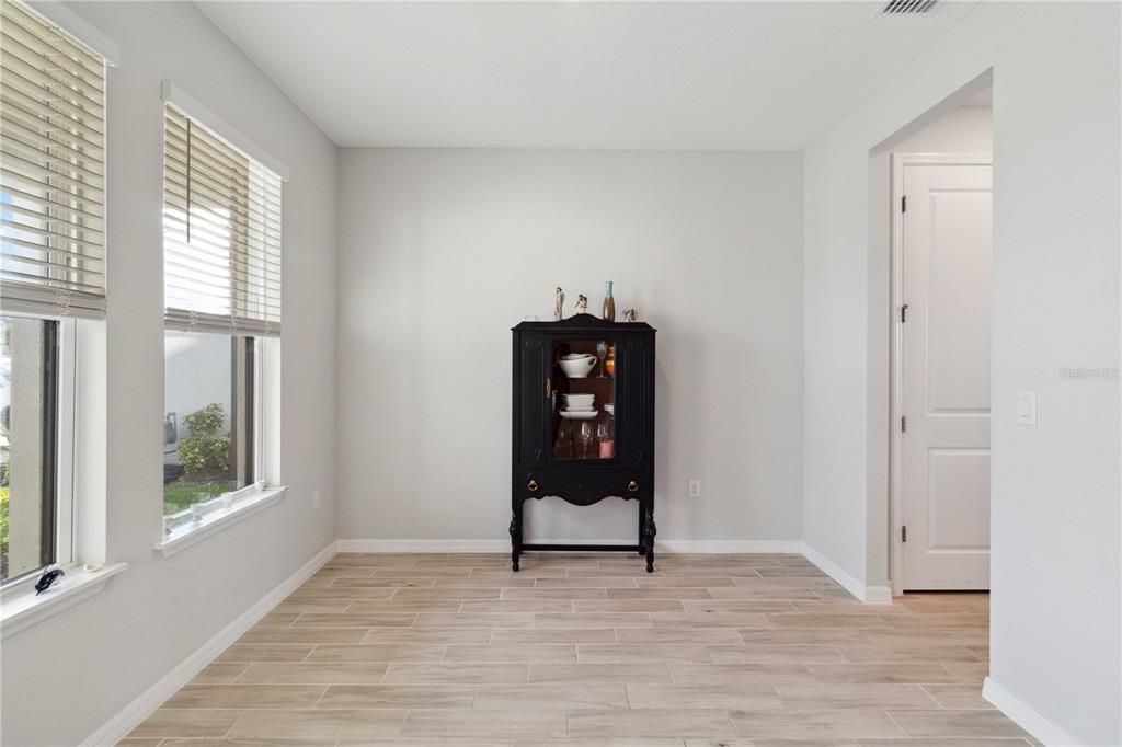 For Sale: $695,000 (4 beds, 3 baths, 2624 Square Feet)