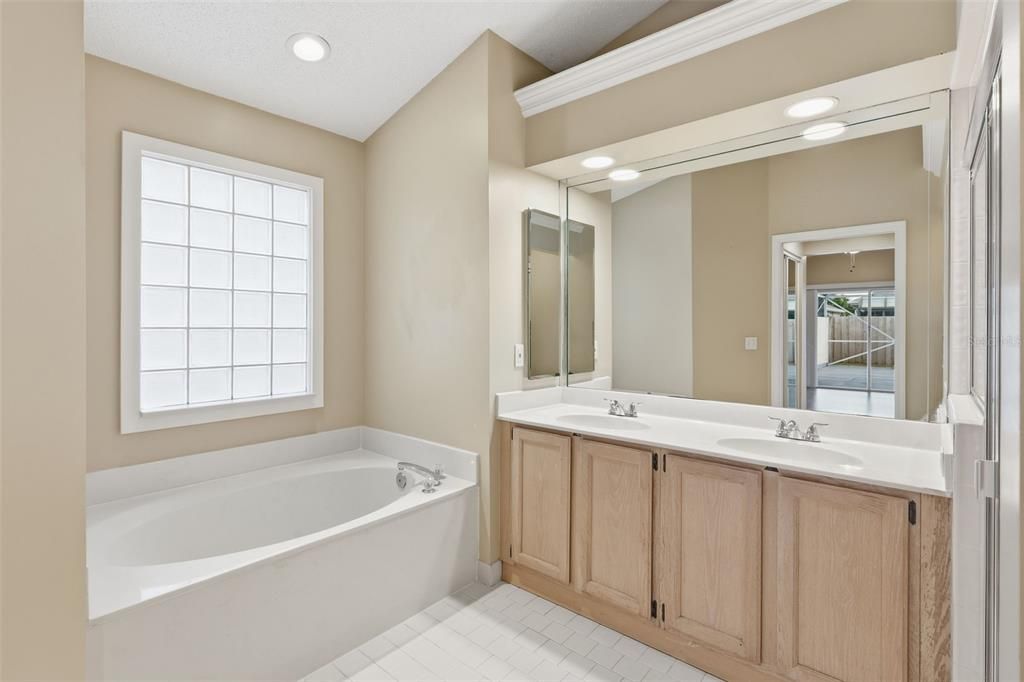 На продажу: $499,000 (4 спален, 3 ванн, 1797 Квадратных фут)