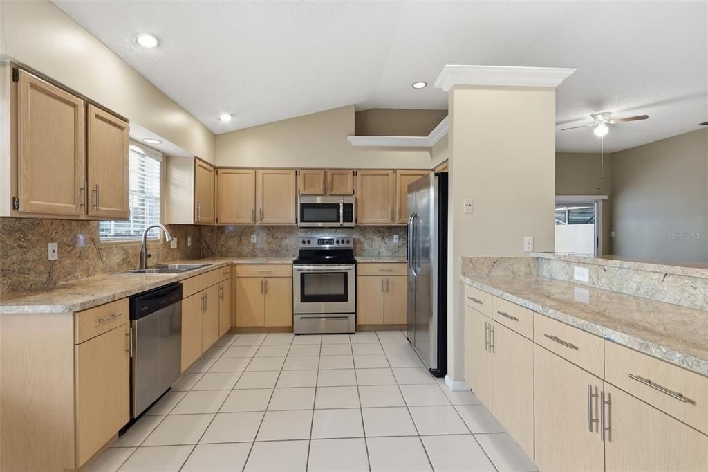 На продажу: $499,000 (4 спален, 3 ванн, 1797 Квадратных фут)