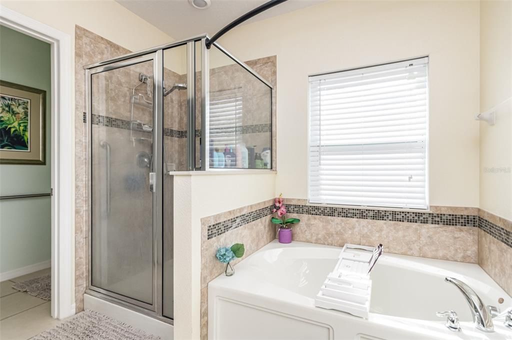 For Sale: $420,000 (4 beds, 2 baths, 1820 Square Feet)