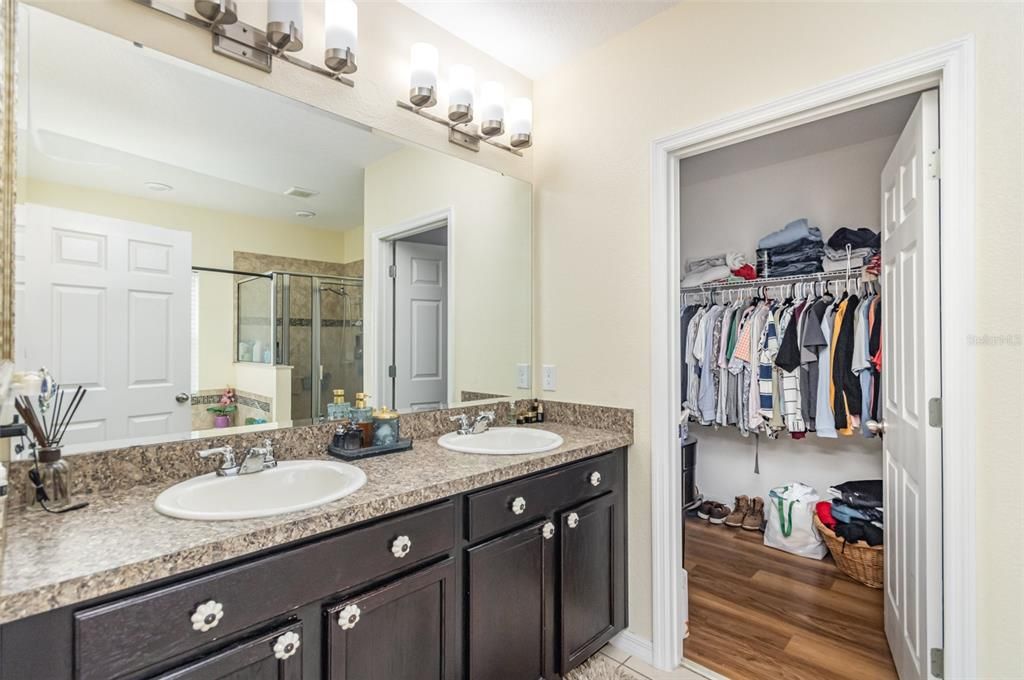 For Sale: $420,000 (4 beds, 2 baths, 1820 Square Feet)