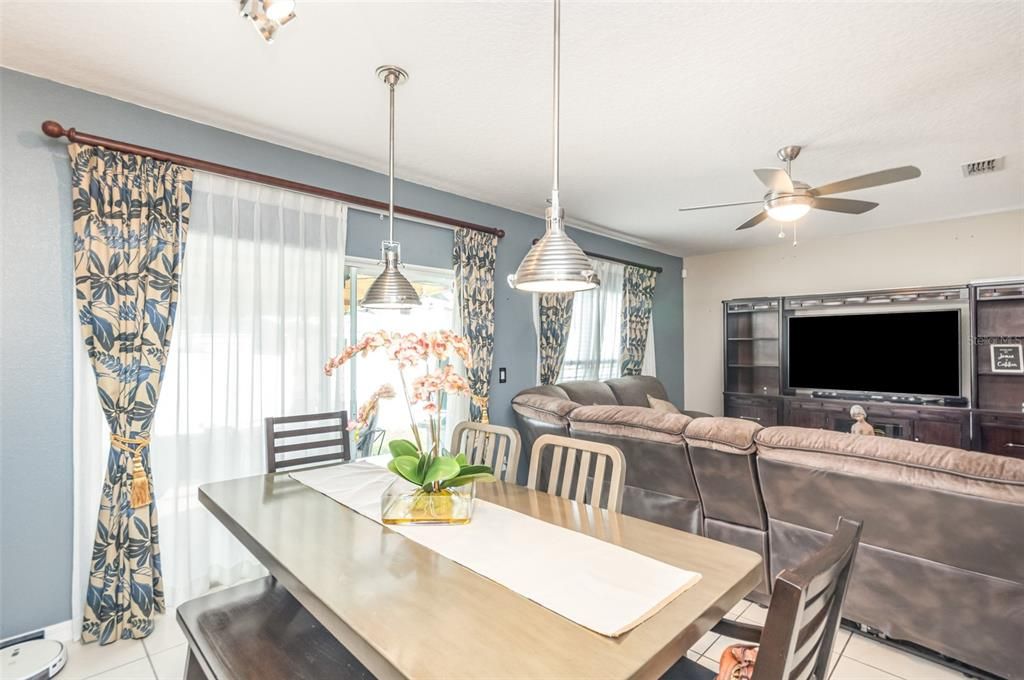 For Sale: $420,000 (4 beds, 2 baths, 1820 Square Feet)