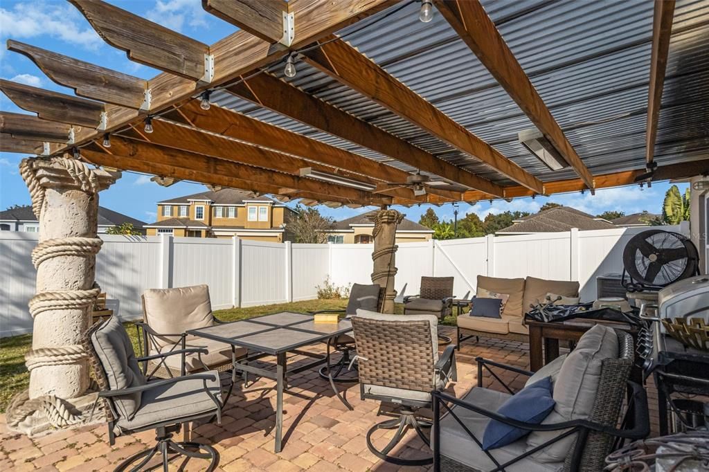 For Sale: $420,000 (4 beds, 2 baths, 1820 Square Feet)