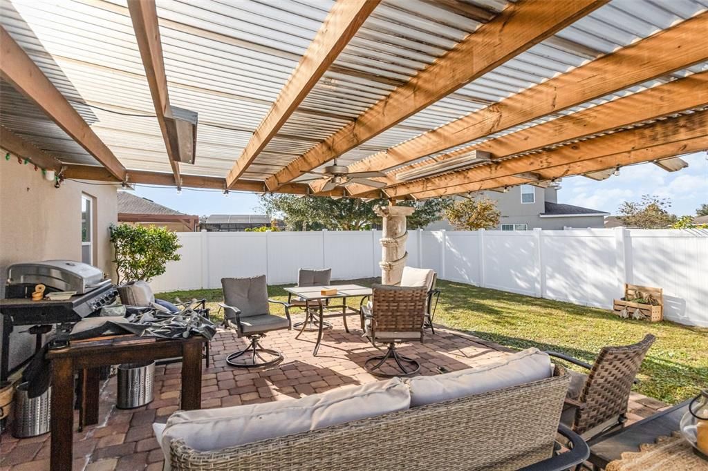 For Sale: $420,000 (4 beds, 2 baths, 1820 Square Feet)