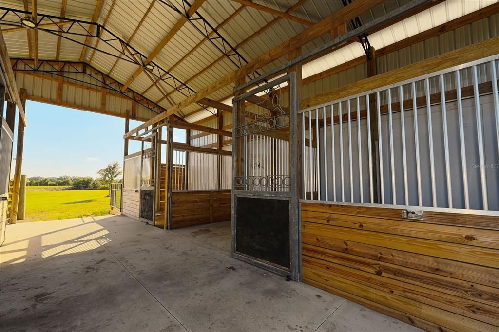 For Rent: $3,300 (3 beds, 2 baths, 960 Square Feet)