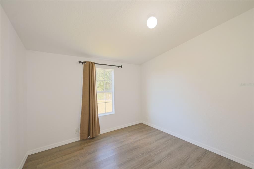 For Rent: $3,300 (3 beds, 2 baths, 960 Square Feet)