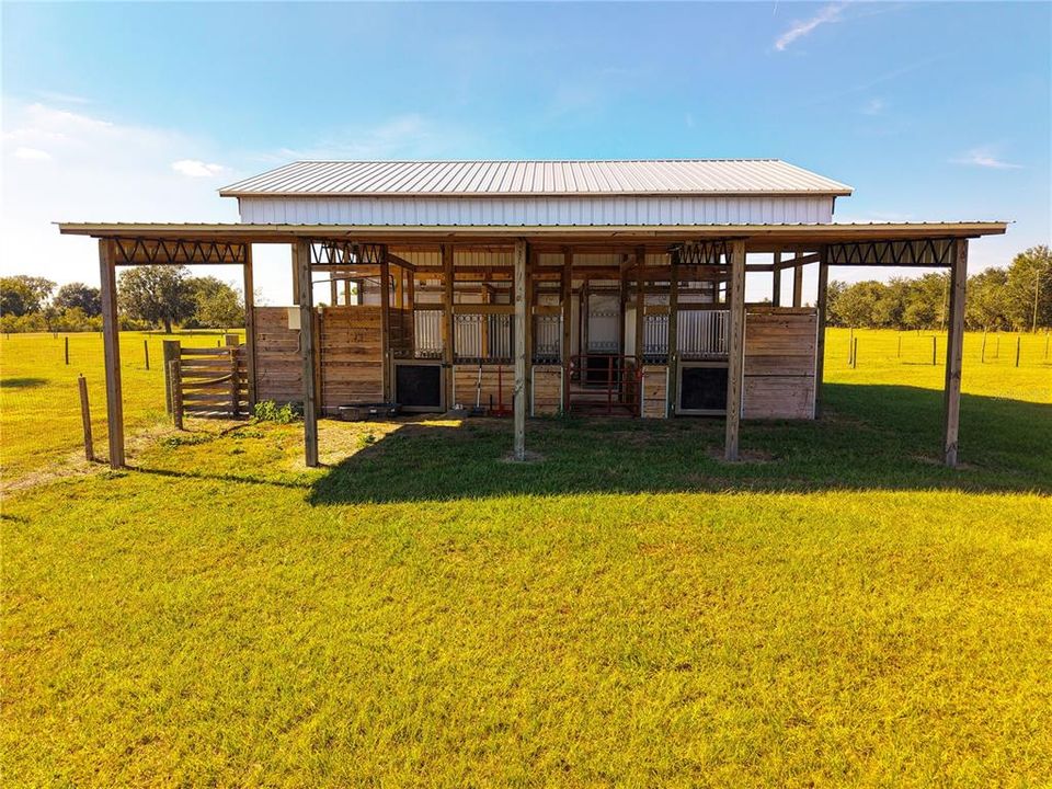 For Rent: $3,300 (3 beds, 2 baths, 960 Square Feet)