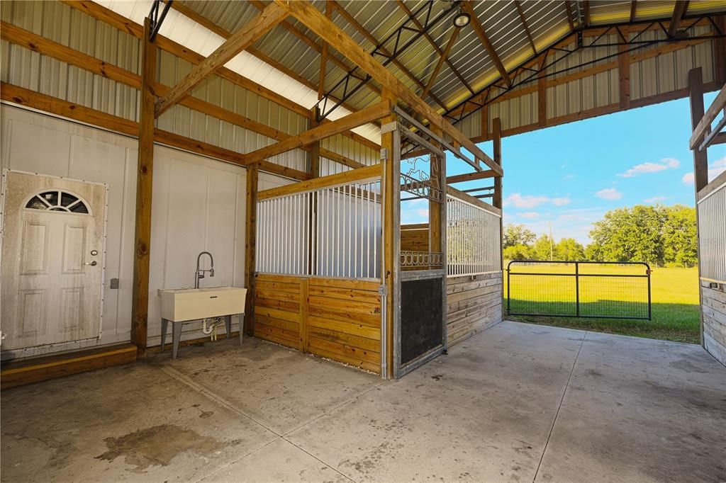 For Rent: $3,300 (3 beds, 2 baths, 960 Square Feet)