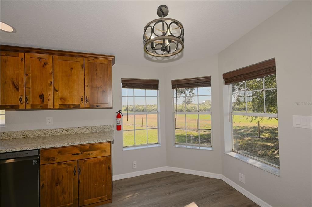 For Rent: $3,300 (3 beds, 2 baths, 960 Square Feet)