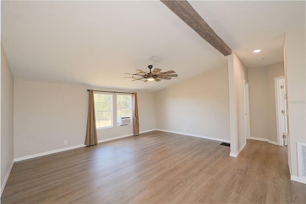 For Rent: $3,300 (3 beds, 2 baths, 960 Square Feet)