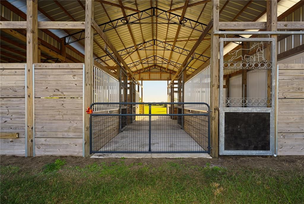 For Rent: $3,300 (3 beds, 2 baths, 960 Square Feet)