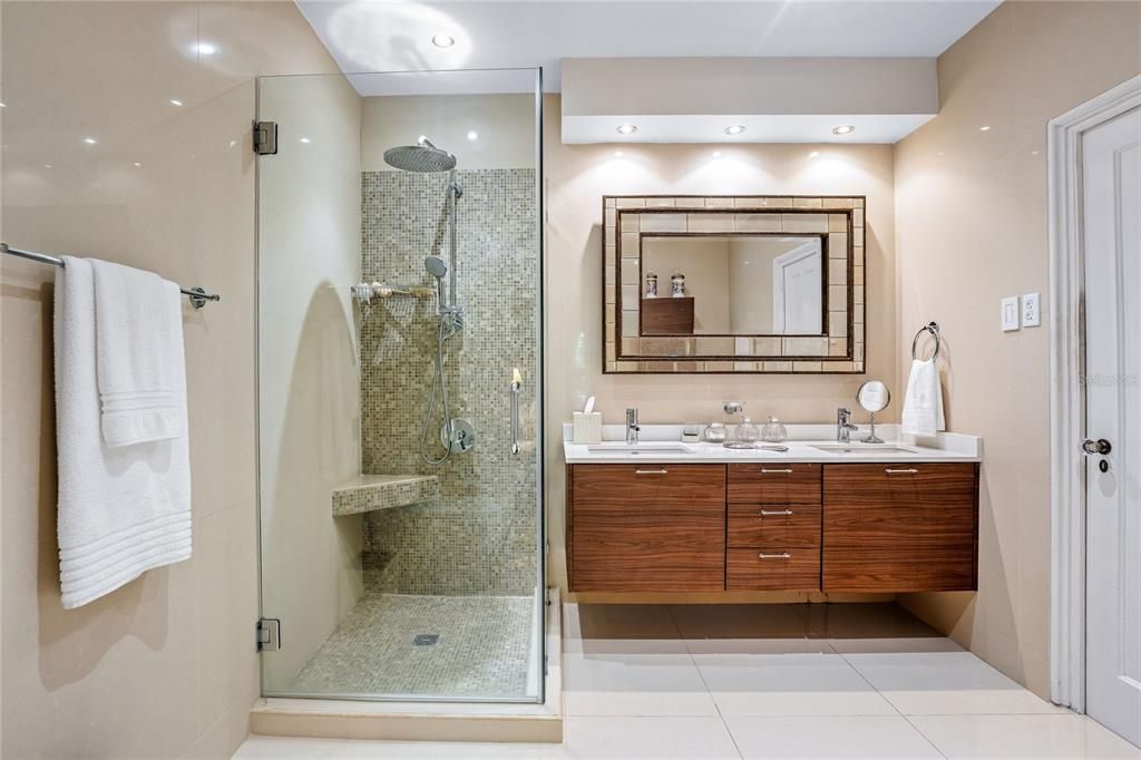 待售: $5,150,000 (5 贝兹, 3 浴室, 4006 平方英尺)