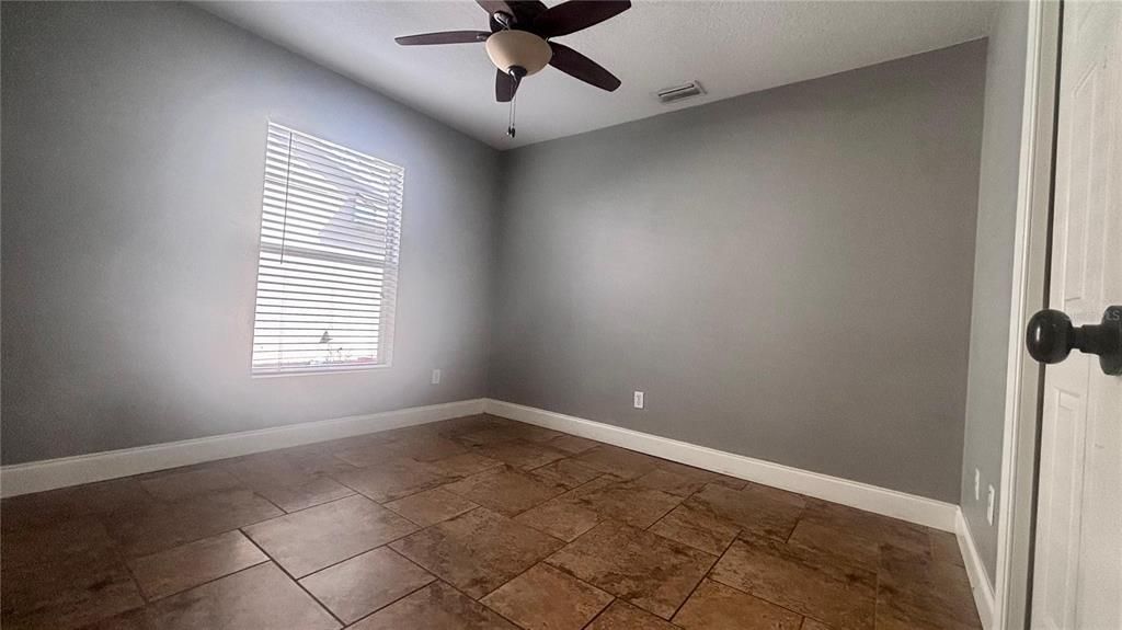 For Rent: $2,100 (3 beds, 2 baths, 1184 Square Feet)