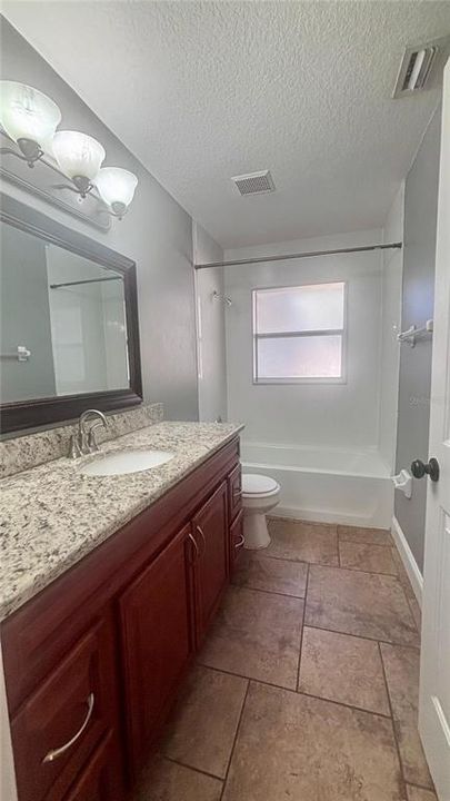 For Rent: $2,100 (3 beds, 2 baths, 1184 Square Feet)