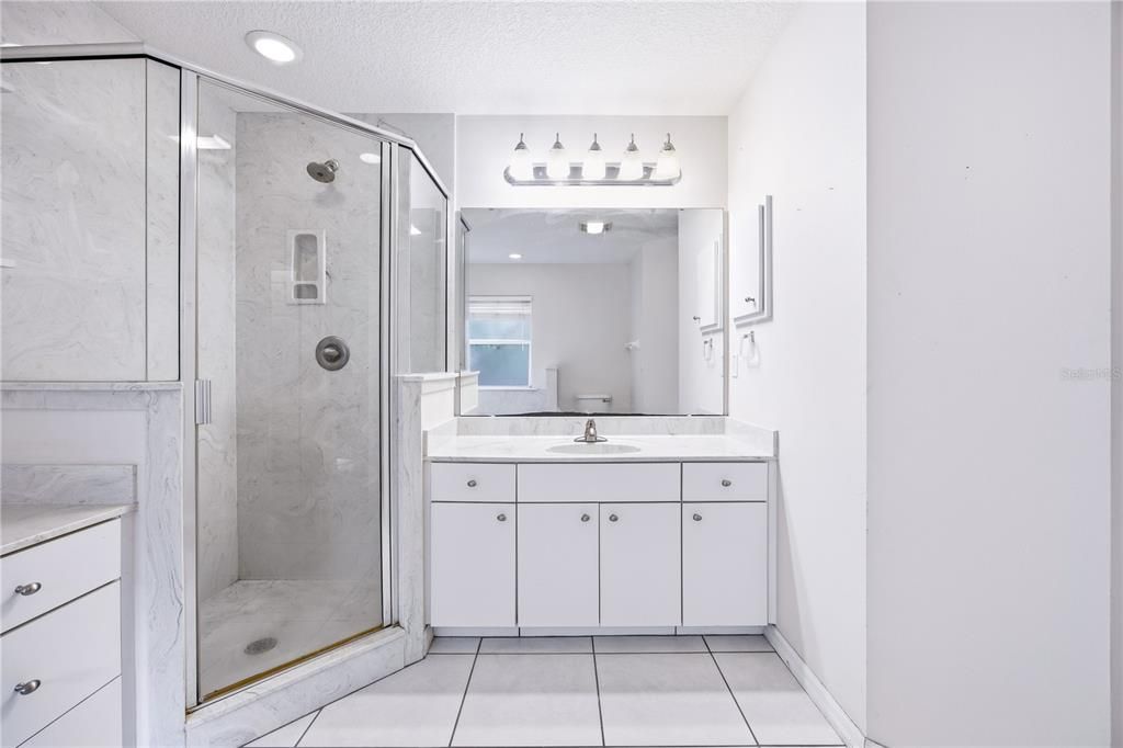 На продажу: $310,000 (3 спален, 2 ванн, 1710 Квадратных фут)