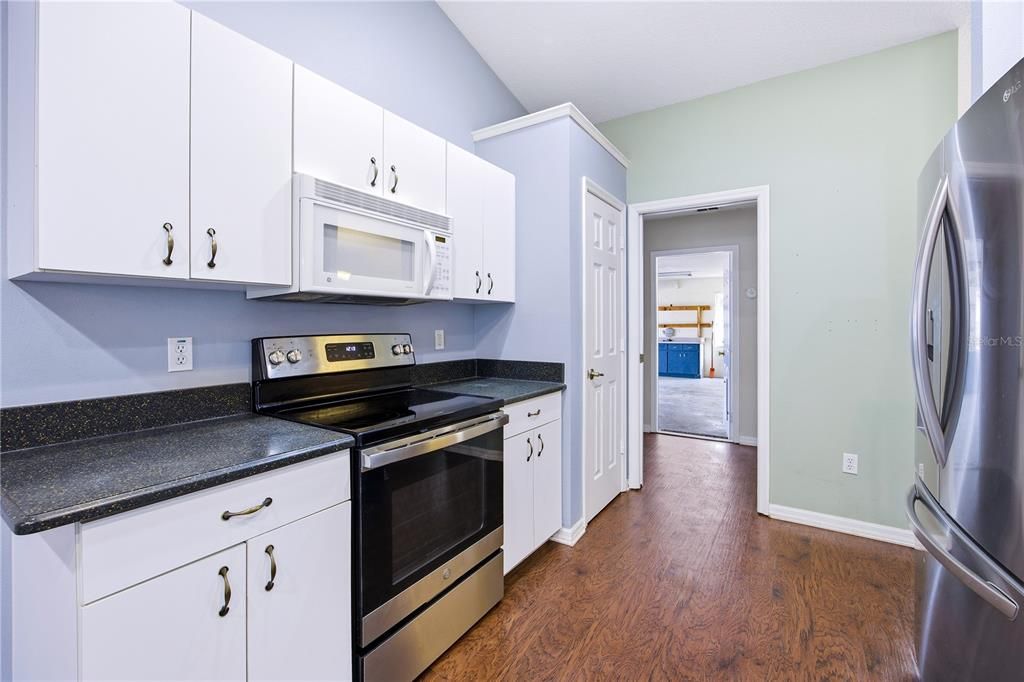 На продажу: $310,000 (3 спален, 2 ванн, 1710 Квадратных фут)