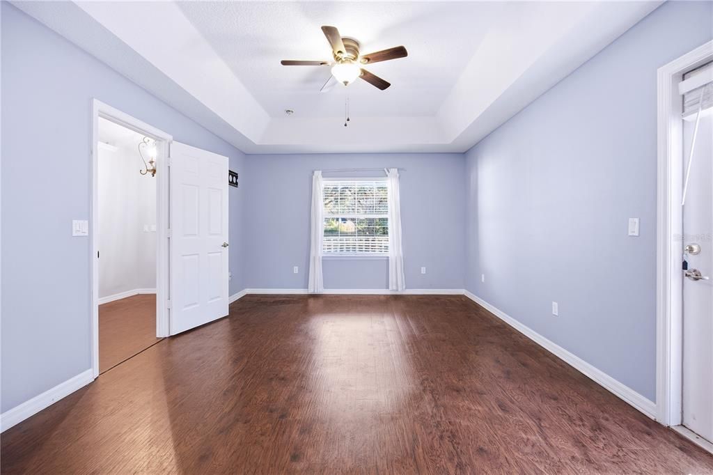 На продажу: $310,000 (3 спален, 2 ванн, 1710 Квадратных фут)