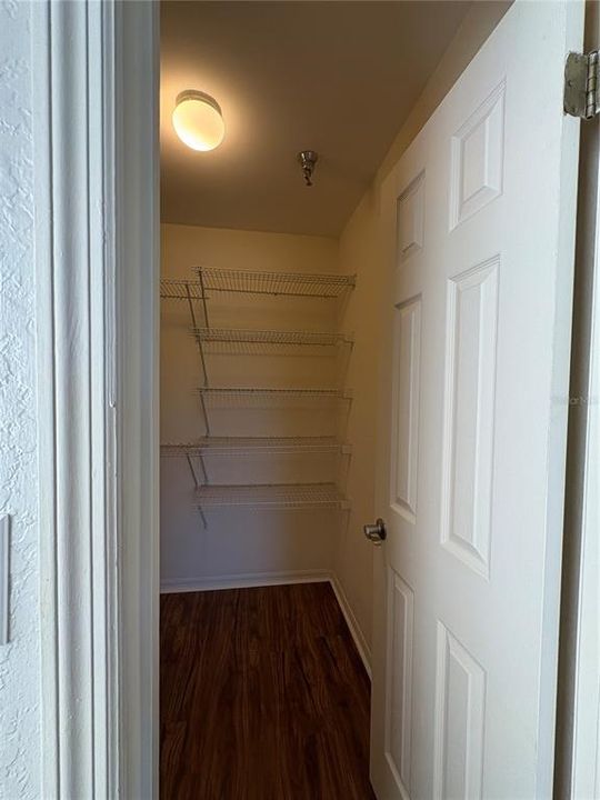 出租: $1,600 (1 贝兹, 1 浴室, 742 平方英尺)