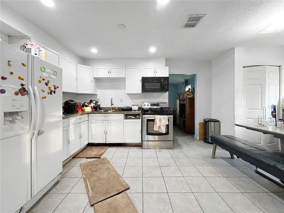 待售: $273,000 (3 贝兹, 2 浴室, 1341 平方英尺)