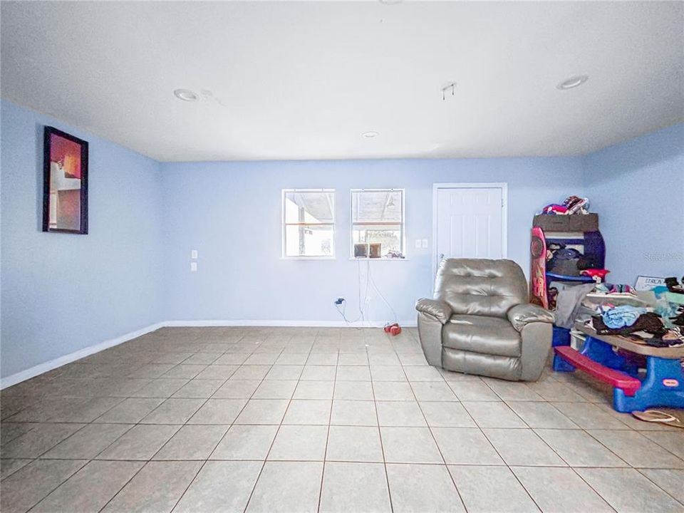 待售: $273,000 (3 贝兹, 2 浴室, 1341 平方英尺)