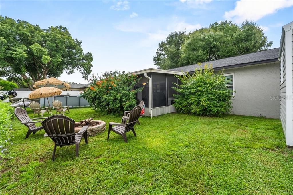 For Sale: $310,000 (3 beds, 2 baths, 1328 Square Feet)