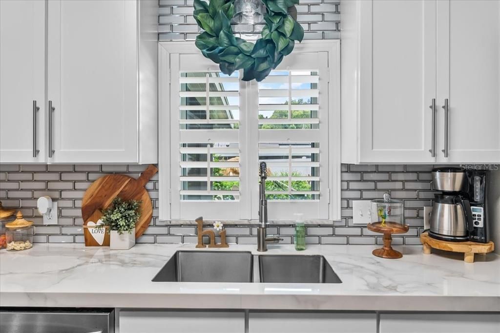 For Sale: $310,000 (3 beds, 2 baths, 1328 Square Feet)