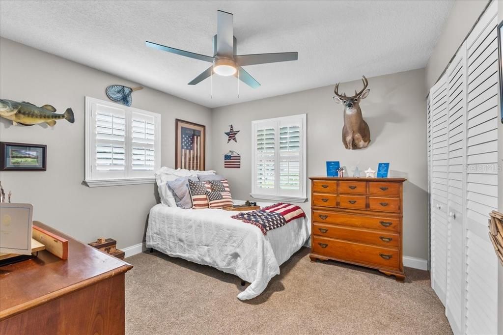 For Sale: $310,000 (3 beds, 2 baths, 1328 Square Feet)