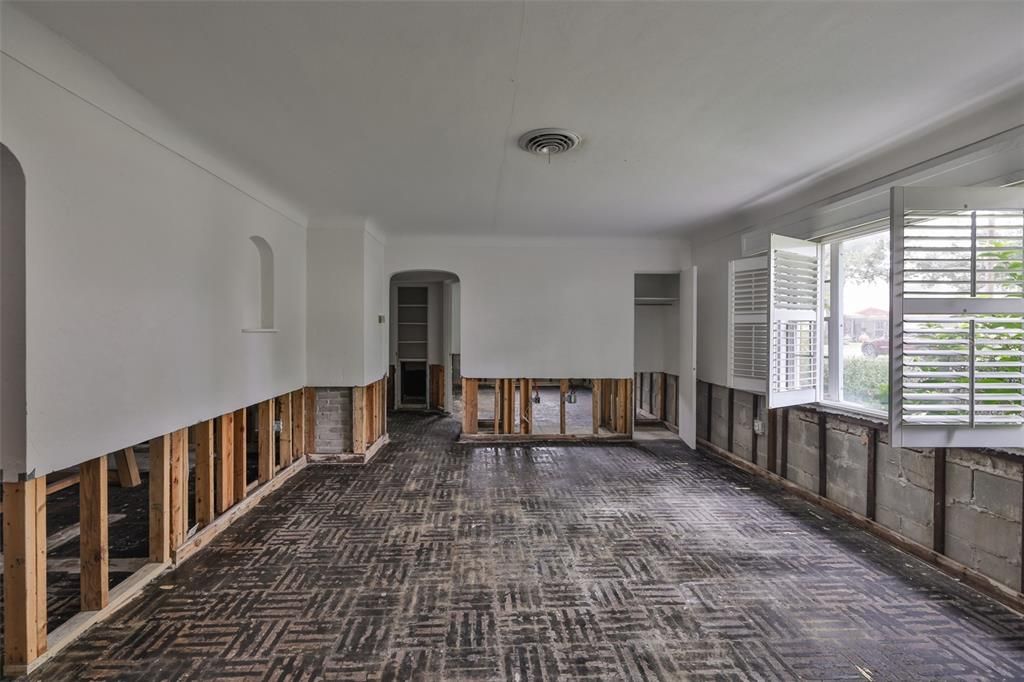 For Sale: $700,000 (3 beds, 2 baths, 2125 Square Feet)