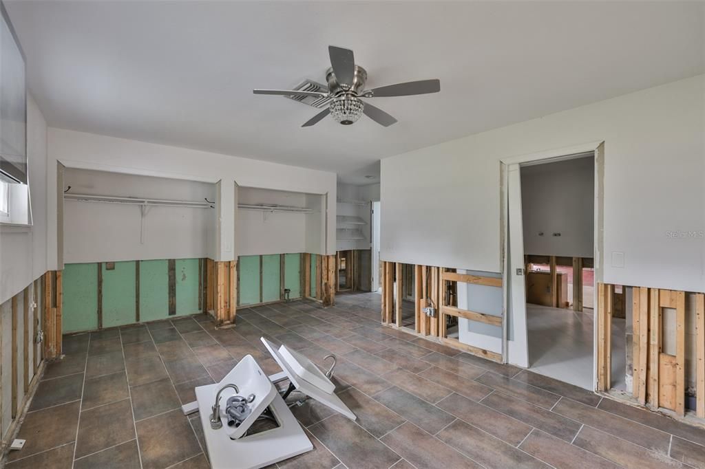 For Sale: $700,000 (3 beds, 2 baths, 2125 Square Feet)