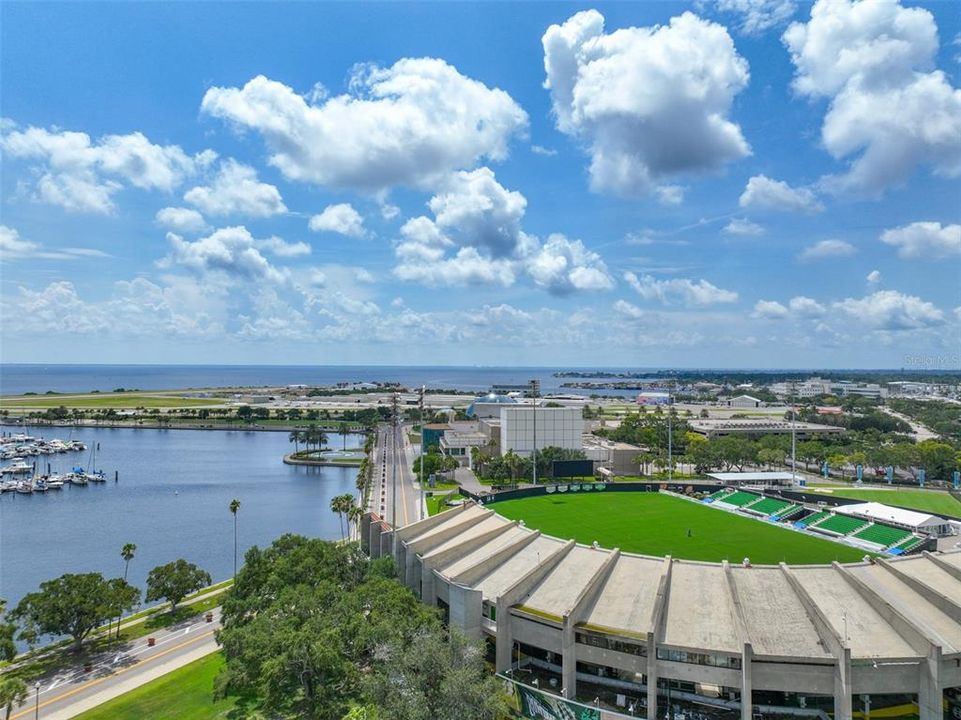 For Sale: $700,000 (3 beds, 2 baths, 2125 Square Feet)