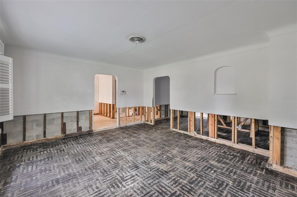 For Sale: $700,000 (3 beds, 2 baths, 2125 Square Feet)