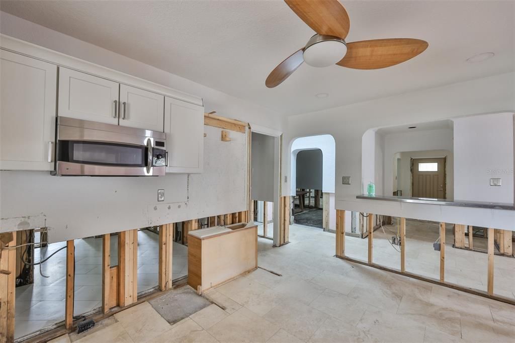 For Sale: $700,000 (3 beds, 2 baths, 2125 Square Feet)