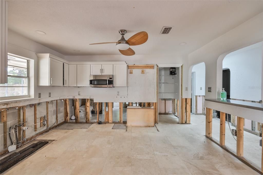 For Sale: $700,000 (3 beds, 2 baths, 2125 Square Feet)