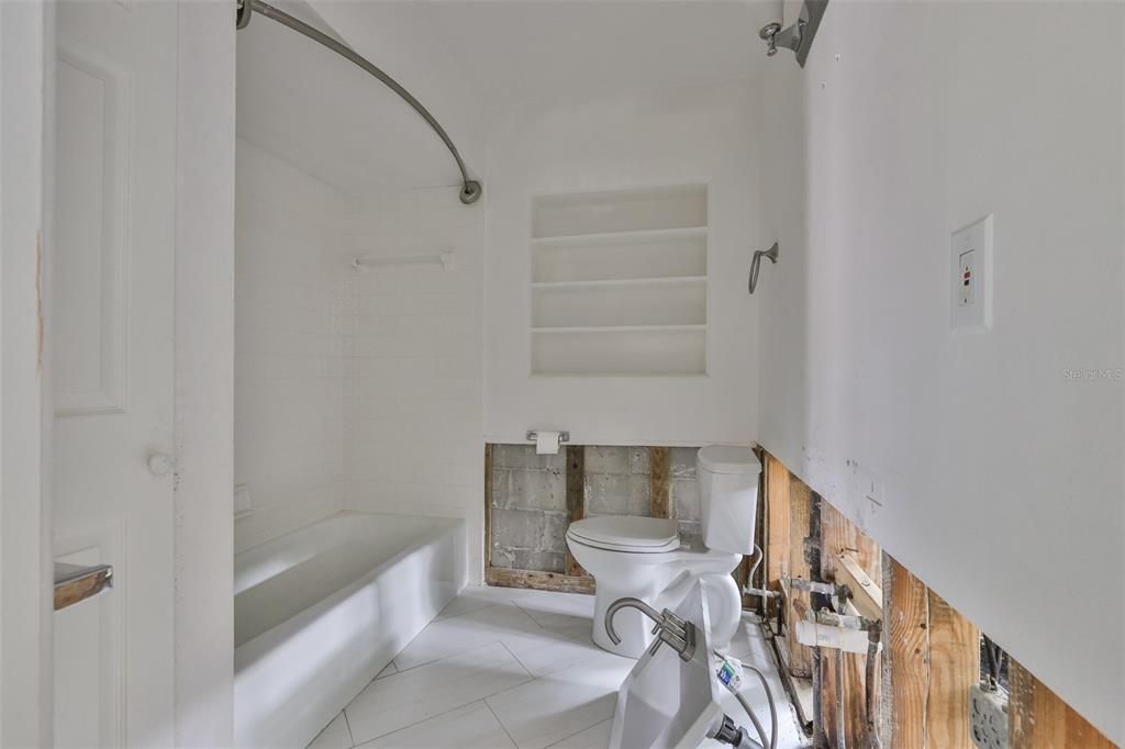 For Sale: $700,000 (3 beds, 2 baths, 2125 Square Feet)